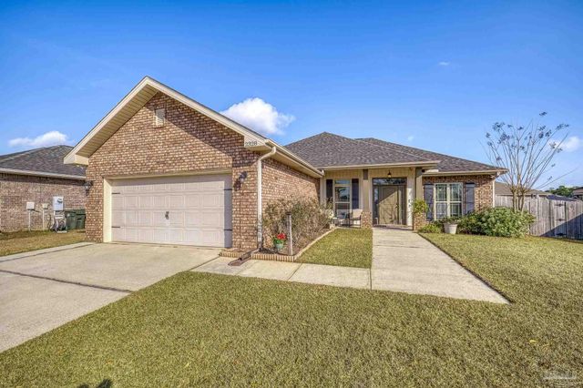 2328 Badger Cir, Cantonment, FL 32533