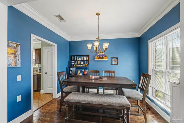 2328 Badger Cir, Cantonment, FL 32533