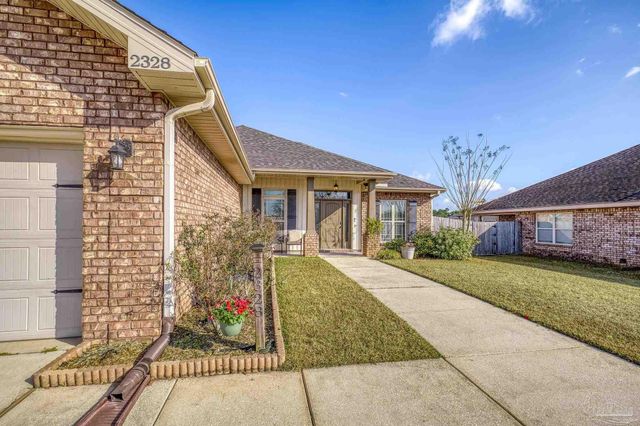 2328 Badger Cir, Cantonment, FL 32533
