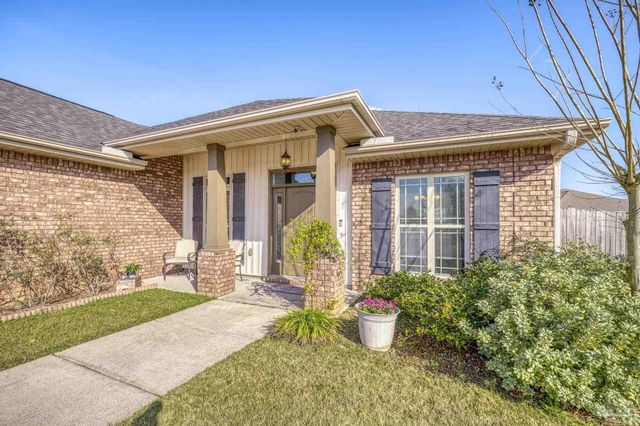 2328 Badger Cir, Cantonment, FL 32533