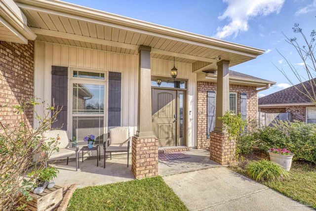 2328 Badger Cir, Cantonment, FL 32533