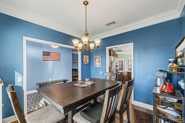 2328 Badger Cir, Cantonment, FL 32533