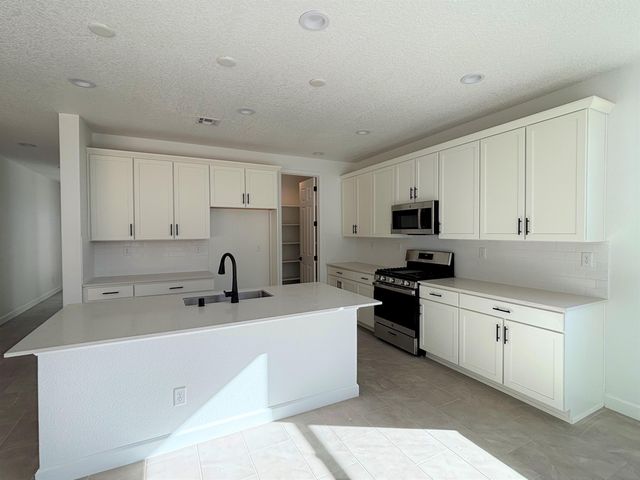 3165 Wolf Tail Loop NE, Rio Rancho, NM 87144