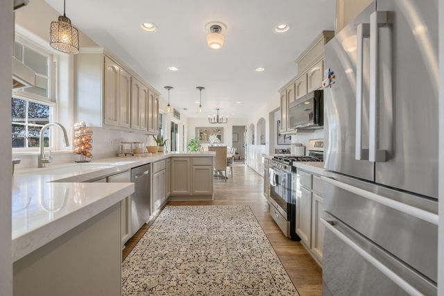 21275 Rd 192, Lindsay, CA 93247