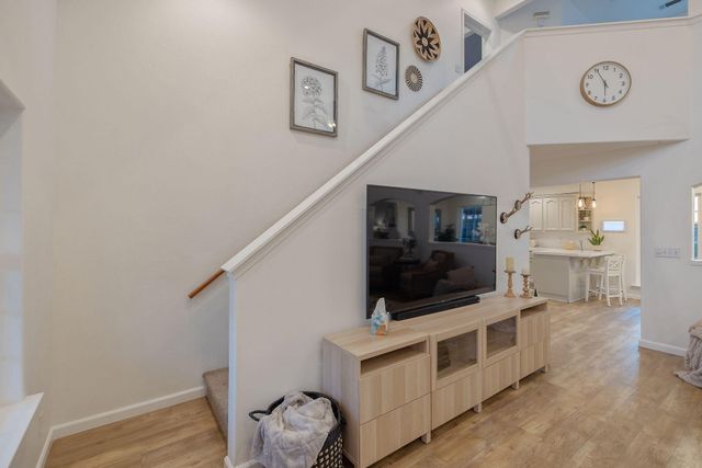 21275 Rd 192, Lindsay, CA 93247