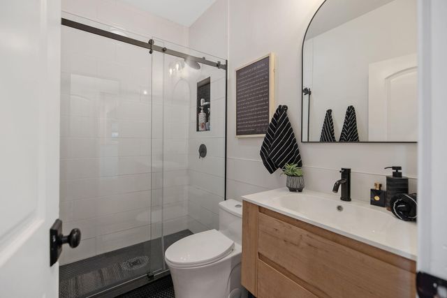 21275 Rd 192, Lindsay, CA 93247