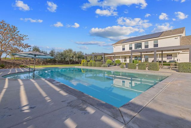 21275 Rd 192, Lindsay, CA 93247