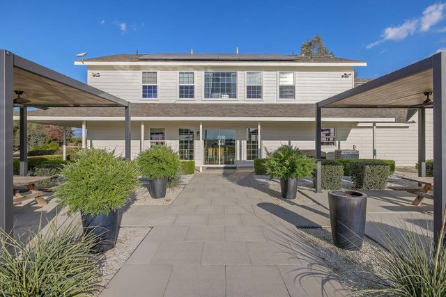 21275 Rd 192, Lindsay, CA 93247