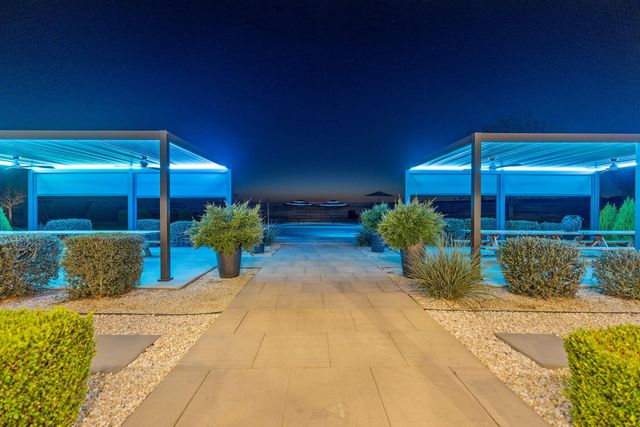 21275 Rd 192, Lindsay, CA 93247