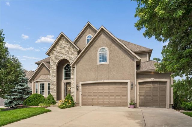 16200 Ballentine Street, Overland Park, KS 66221