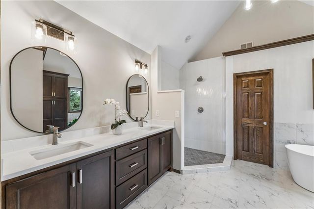16200 Ballentine Street, Overland Park, KS 66221