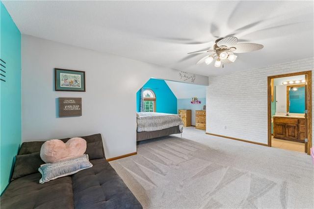 16200 Ballentine Street, Overland Park, KS 66221