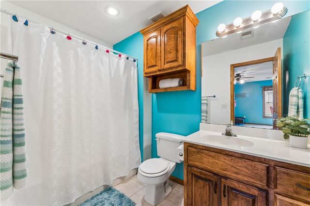 16200 Ballentine Street, Overland Park, KS 66221