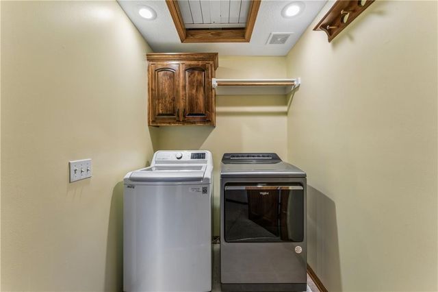 16200 Ballentine Street, Overland Park, KS 66221