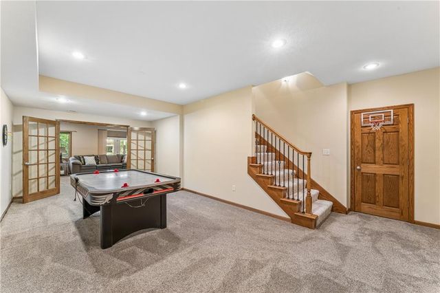 16200 Ballentine Street, Overland Park, KS 66221