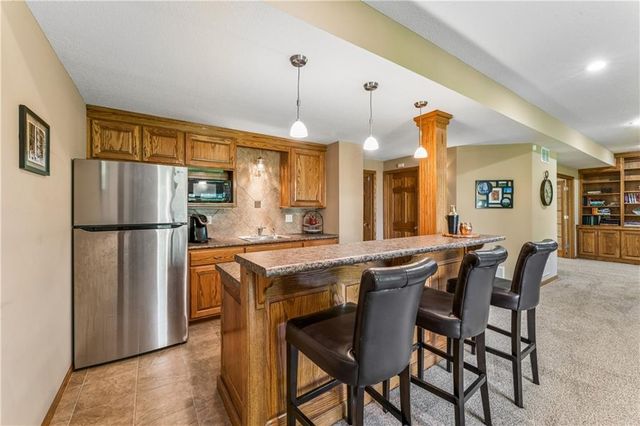 16200 Ballentine Street, Overland Park, KS 66221