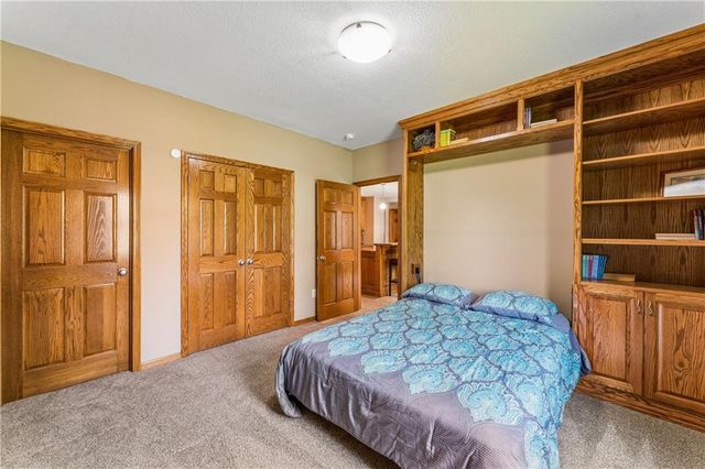 16200 Ballentine Street, Overland Park, KS 66221