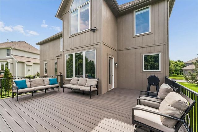 16200 Ballentine Street, Overland Park, KS 66221