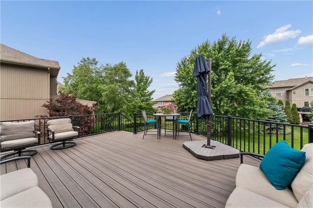 16200 Ballentine Street, Overland Park, KS 66221