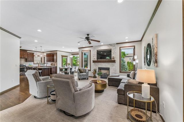 16200 Ballentine Street, Overland Park, KS 66221