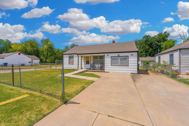 2501 N Piatt Ave, Wichita, KS 67219