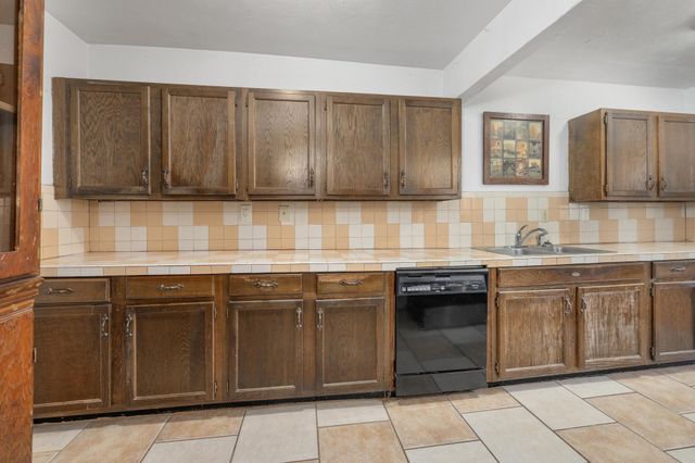 2501 N Piatt Ave, Wichita, KS 67219