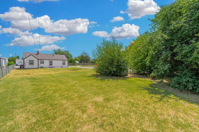 2501 N Piatt Ave, Wichita, KS 67219