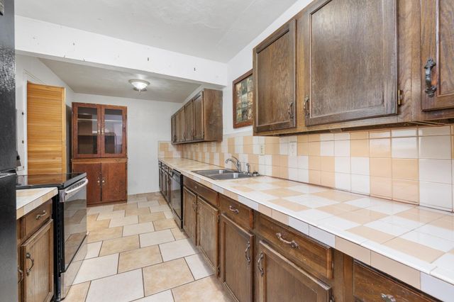 2501 N Piatt Ave, Wichita, KS 67219