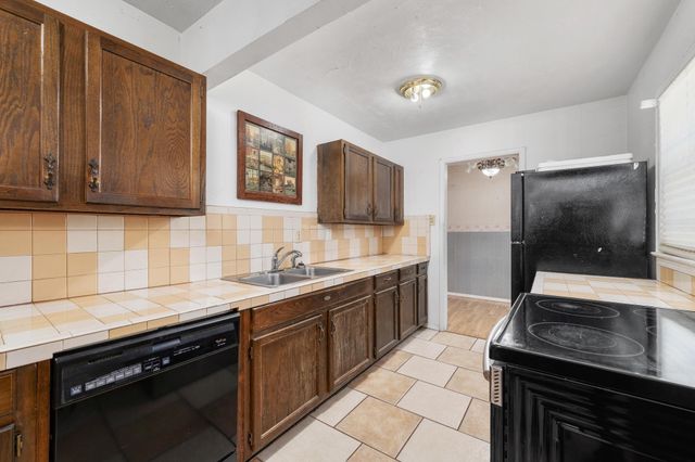 2501 N Piatt Ave, Wichita, KS 67219