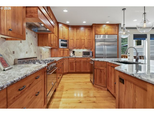 3636 SUMMIT POINTE Ct, Forest Grove, OR 97116