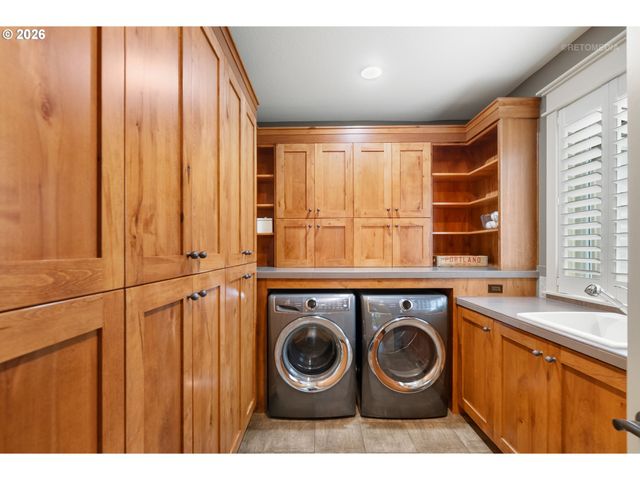 3636 SUMMIT POINTE Ct, Forest Grove, OR 97116