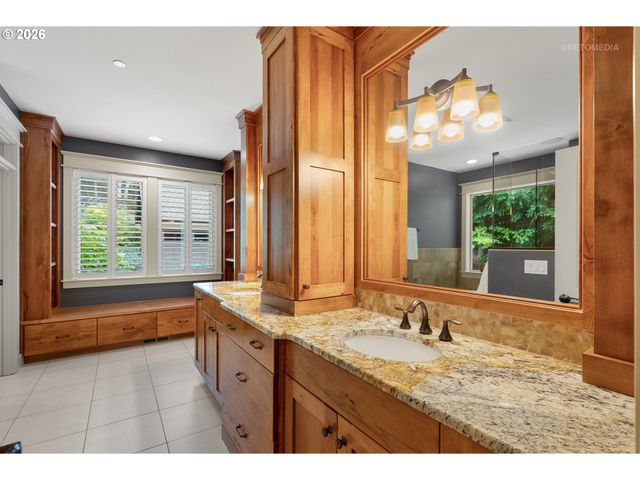 3636 SUMMIT POINTE Ct, Forest Grove, OR 97116