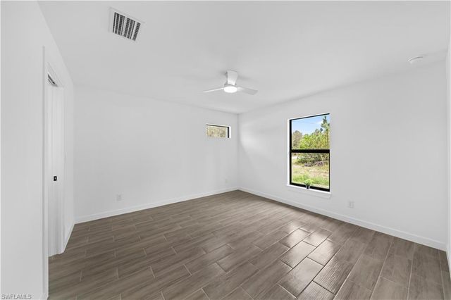 908 Capetown AVE, Lehigh Acres, FL 33974