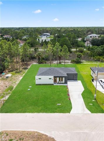 908 Capetown AVE, Lehigh Acres, FL 33974