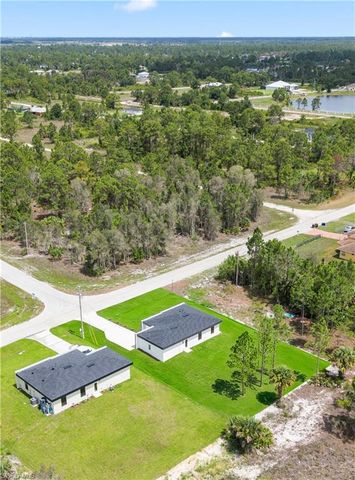908 Capetown AVE, Lehigh Acres, FL 33974