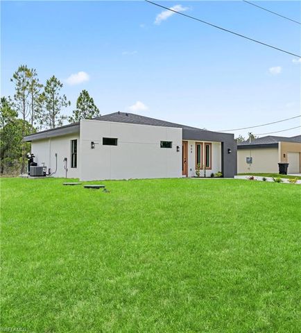 908 Capetown AVE, Lehigh Acres, FL 33974
