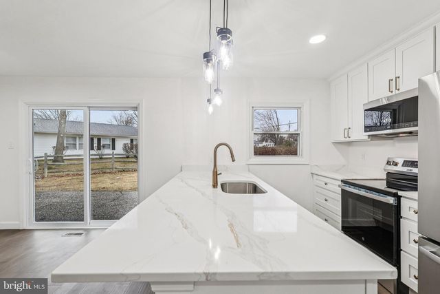 172 TIFFANY LN, Willingboro, NJ 08046