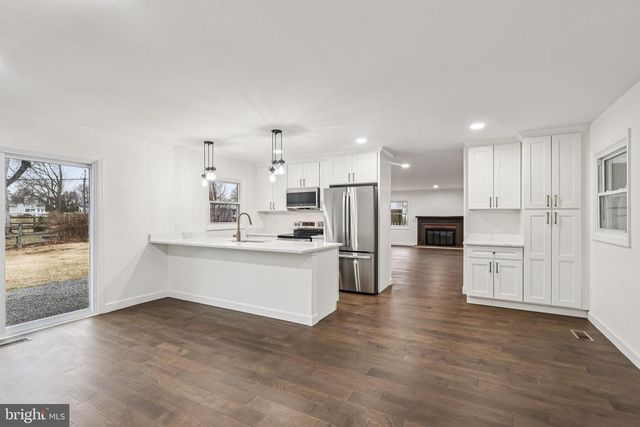 172 TIFFANY LN, Willingboro, NJ 08046