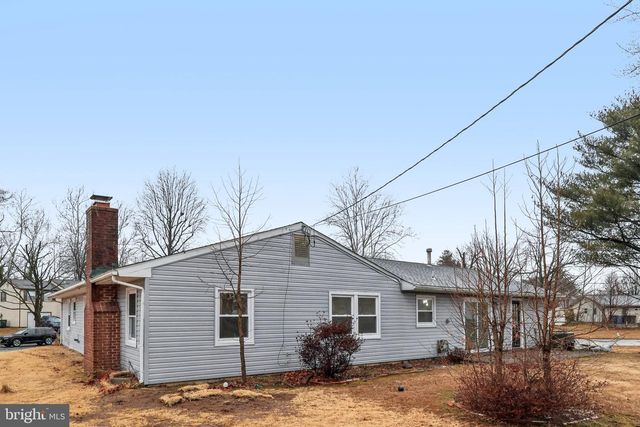 172 TIFFANY LN, Willingboro, NJ 08046