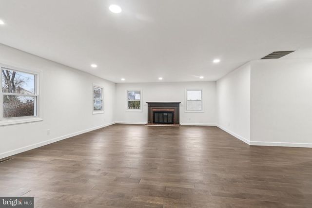 172 TIFFANY LN, Willingboro, NJ 08046