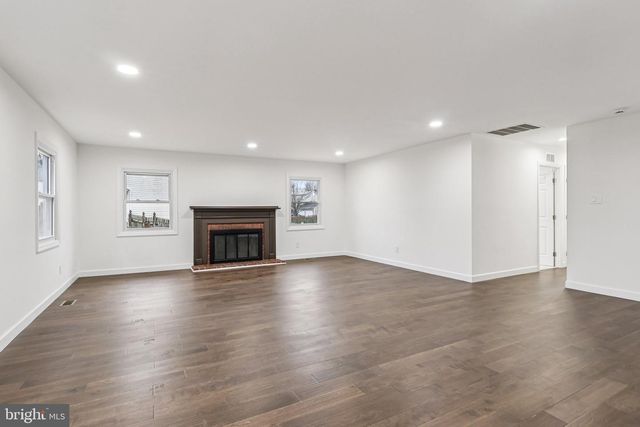 172 TIFFANY LN, Willingboro, NJ 08046