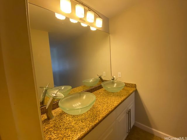 92-1527 Aliinui Drive 14B, Kapolei, HI 96707