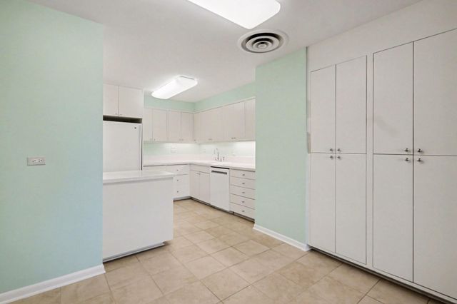 2929 Buffalo Speedway A303, Houston, TX 77098