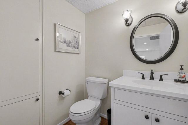 2929 Buffalo Speedway A303, Houston, TX 77098