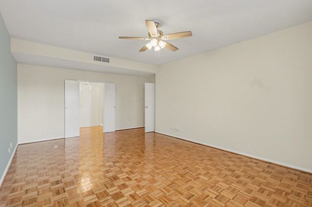 2929 Buffalo Speedway A303, Houston, TX 77098