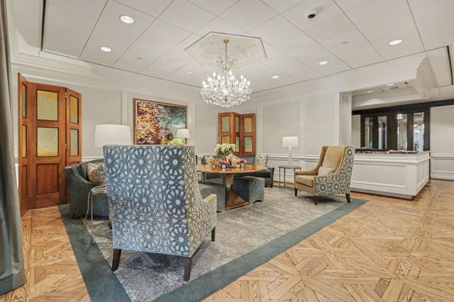 2929 Buffalo Speedway A303, Houston, TX 77098