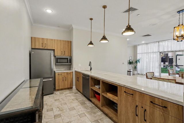 2929 Buffalo Speedway A303, Houston, TX 77098