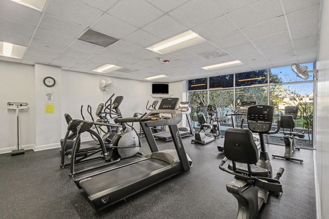 2929 Buffalo Speedway A303, Houston, TX 77098