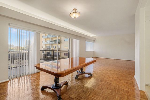 2929 Buffalo Speedway A303, Houston, TX 77098