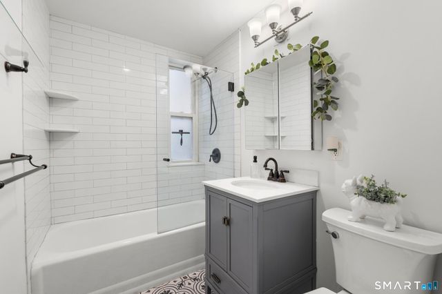 70 Strawberry Hill Avenue APT 2-2E, Stamford, CT 06902